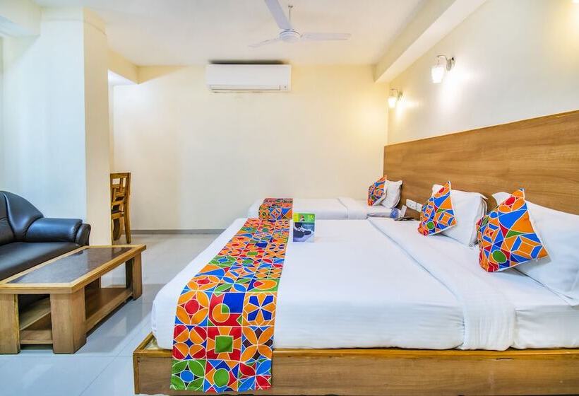 Fabhotel Jansi Deluxe Nr Gandhipuram Bus Stand