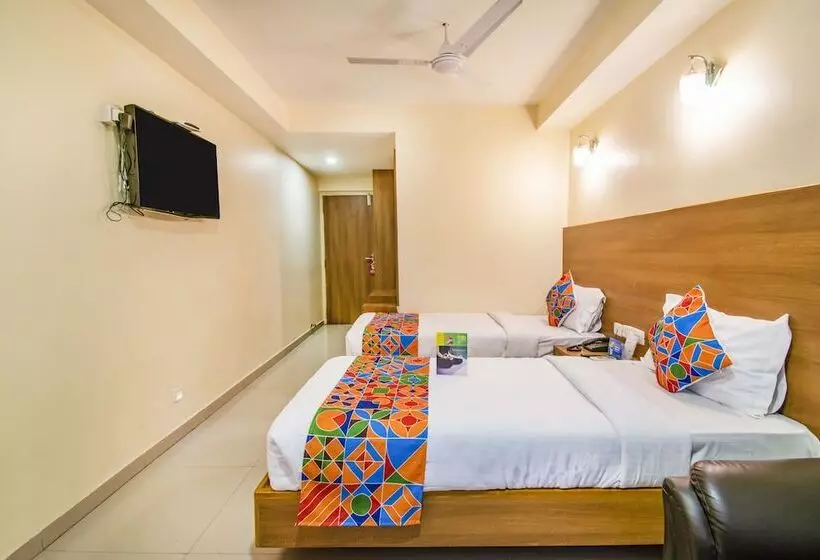 Fabhotel Jansi Deluxe   Nr Gandhipuram Bus Stand