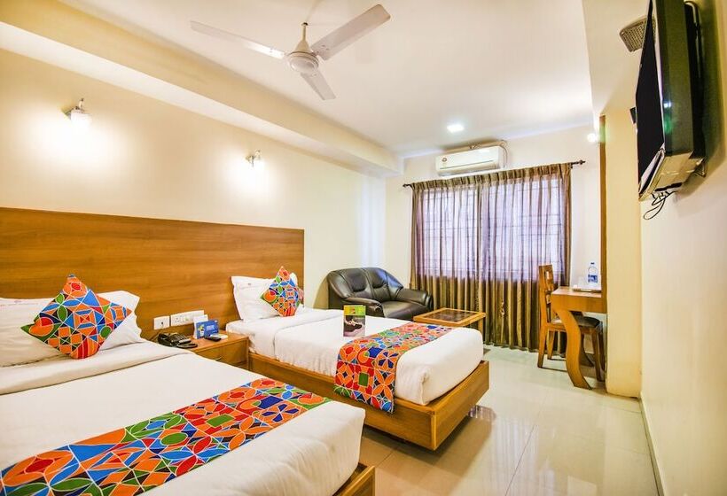 Fabhotel Jansi Deluxe Nr Gandhipuram Bus Stand