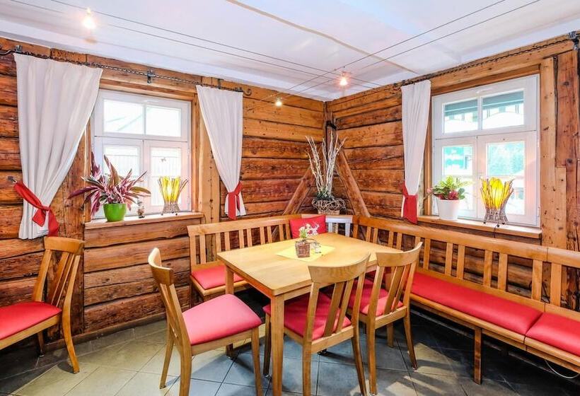 酒店 Garni Und Gaststätte Zum Holzfäller