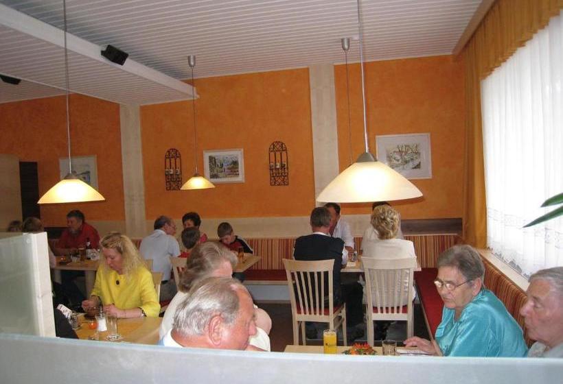 Hotel Gasthof Strobl Waldfrieden Garni