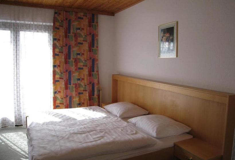 Hotel Gasthof Strobl Waldfrieden Garni