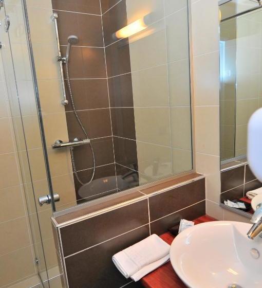 Отель Hôtel Les Fougères Hossegor