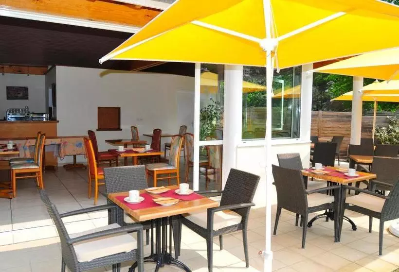 ホテル Hôtel Les Fougères   Hossegor