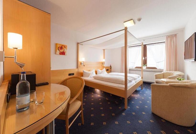 ホテル Restaurant Hansjakob