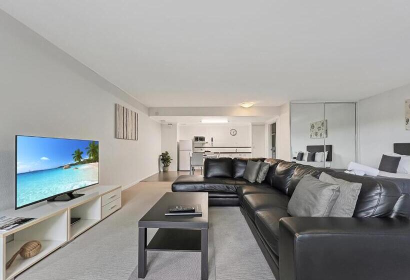 منتجع Albacore Apartments