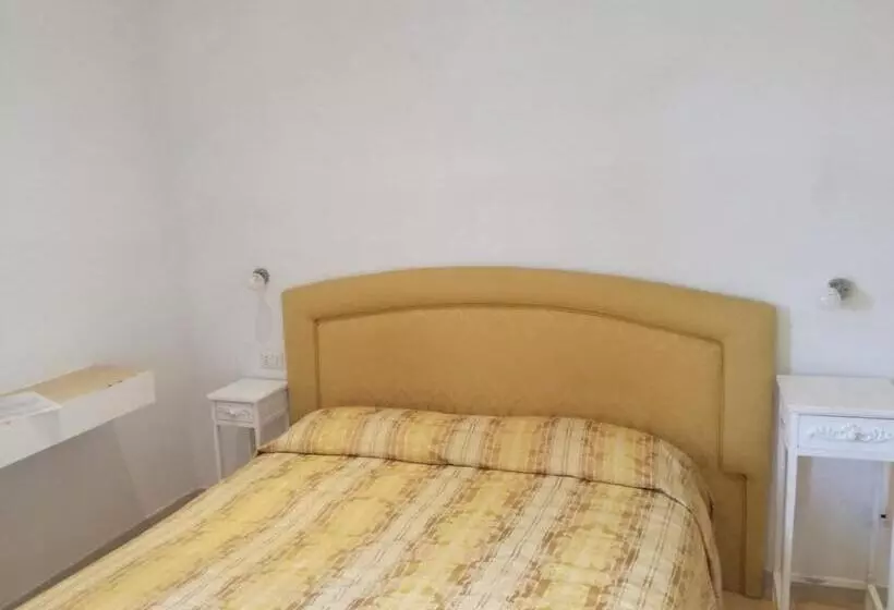 استراحتگاه Villa Adele Ponza