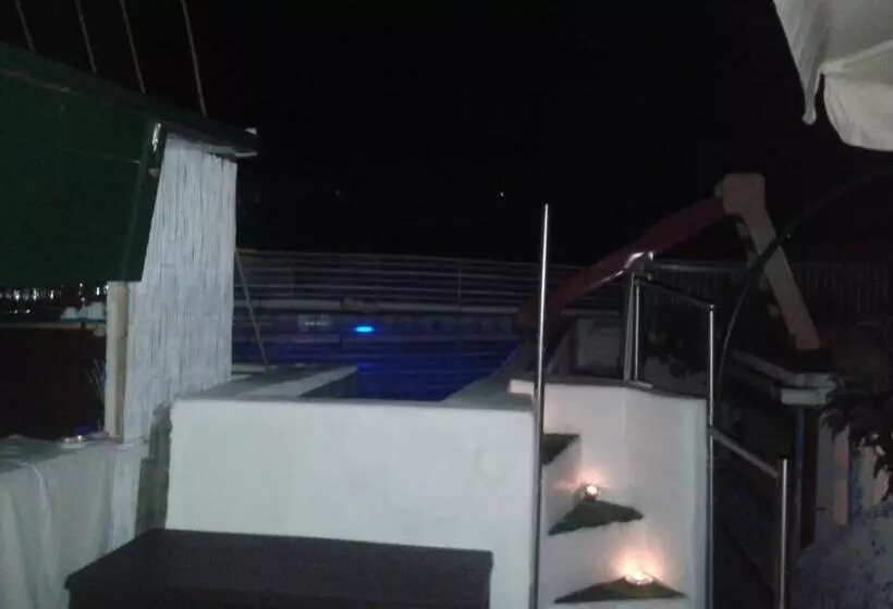 استراحتگاه Villa Adele Ponza