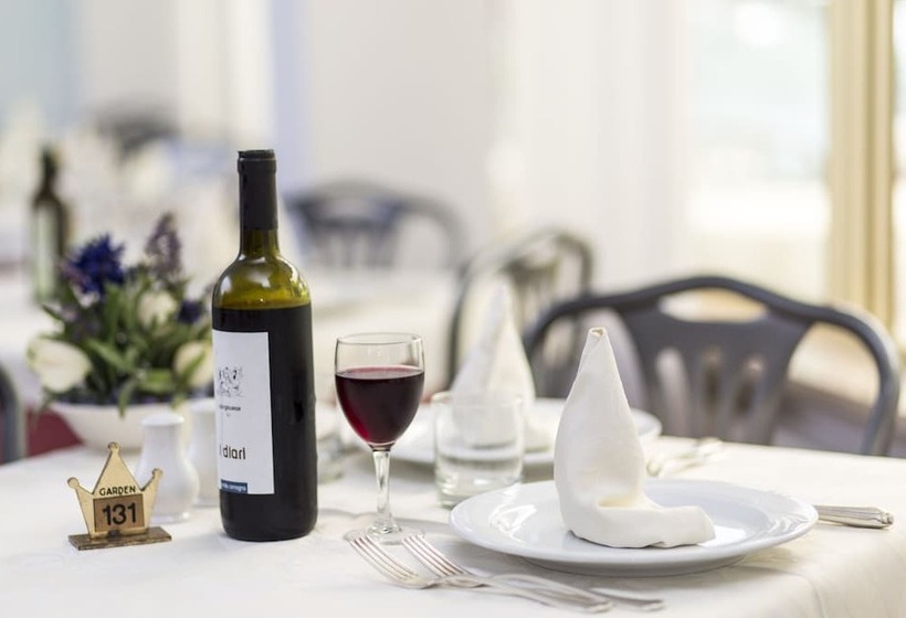 בית מלון כפרי Garden