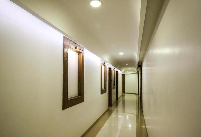 Hotelli Panchalee Deluxe