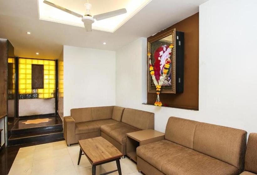 Hotelli Panchalee Deluxe