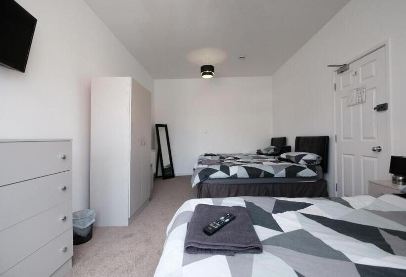 בית מלון כפרי The Pickering Park