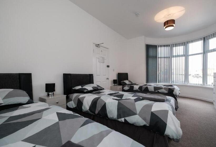 בית מלון כפרי The Pickering Park