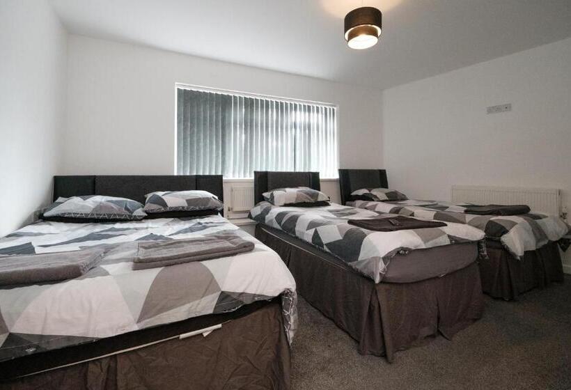 בית מלון כפרי The Pickering Park