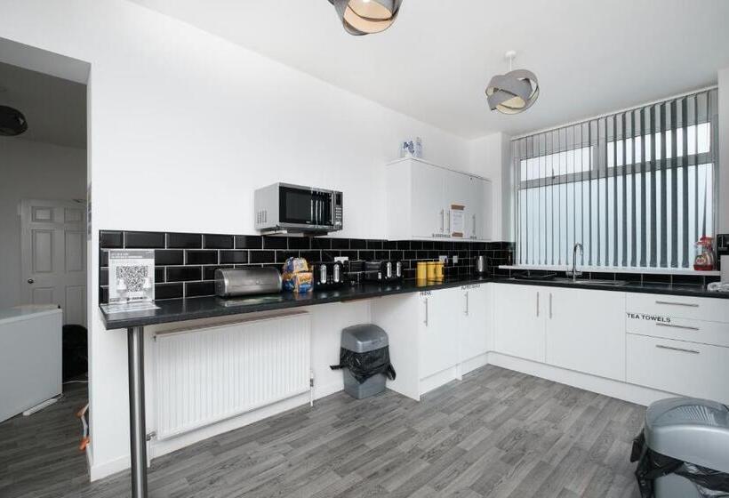 בית מלון כפרי The Pickering Park