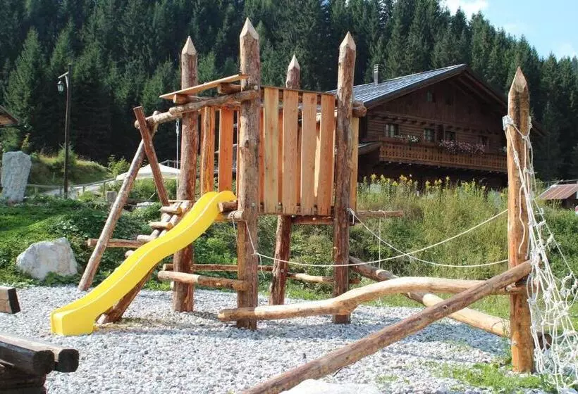 Aamiaismajoitus (B&B) Eirl Dolomites Retreat Sappada