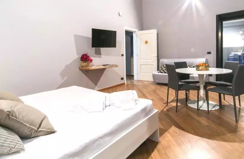 Aamiaismajoitus (B&B) Chiossone Suites