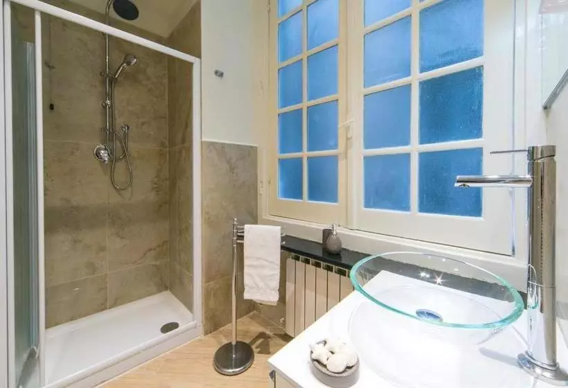 Aamiaismajoitus (B&B) Chiossone Suites