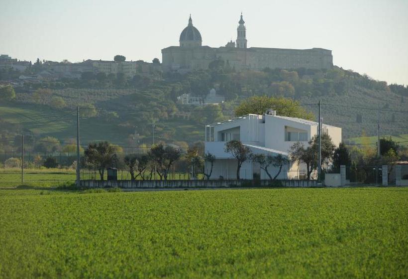 مبيت وإفطار Ortopì Country Canapa House