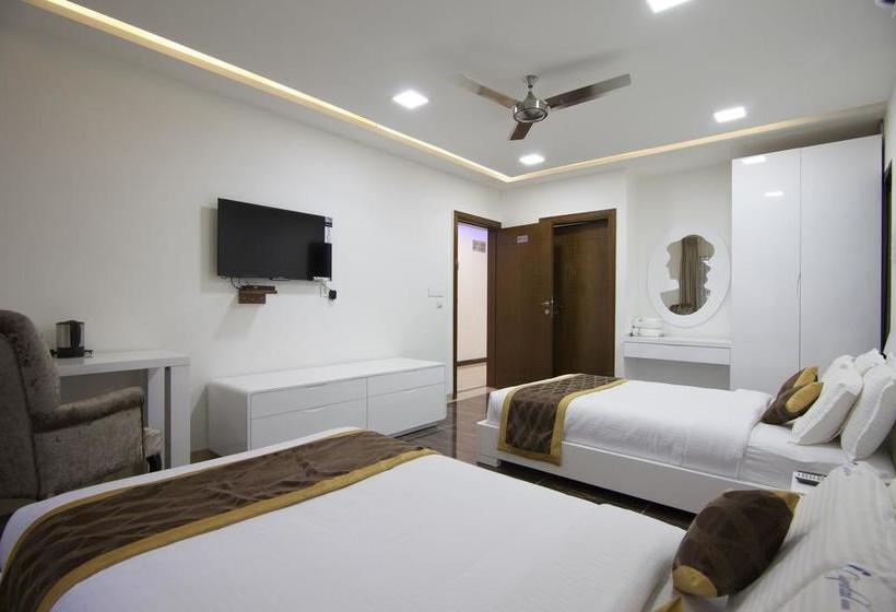 ホテル Genx Crystal Inn Chikmagaluru