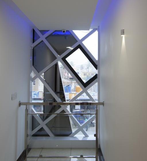 ホテル Genx Crystal Inn Chikmagaluru