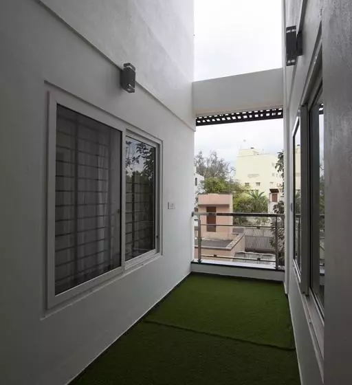 ホテル Genx Crystal Inn Chikmagaluru