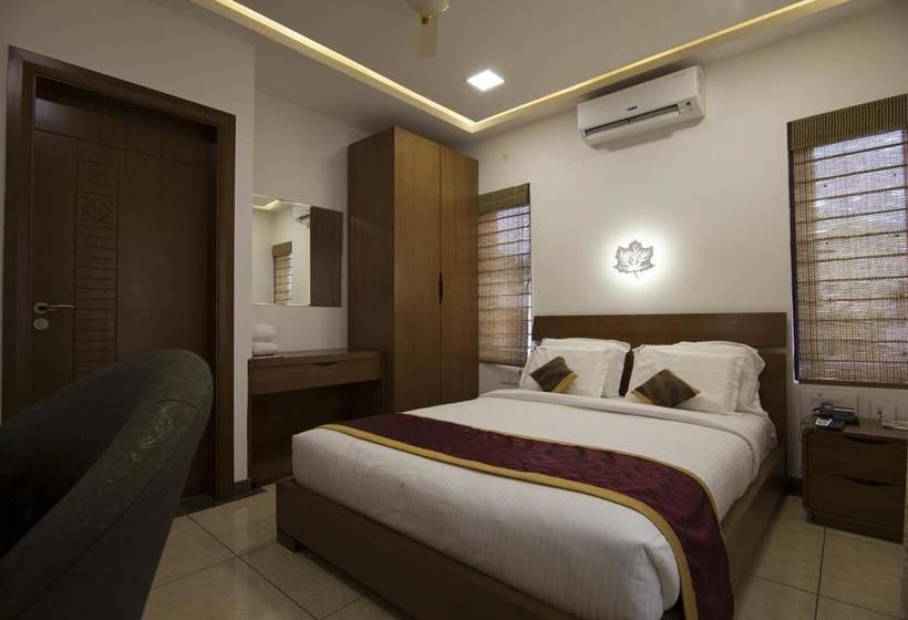 ホテル Genx Crystal Inn Chikmagaluru