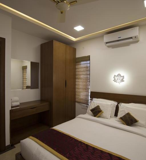 ホテル Genx Crystal Inn Chikmagaluru