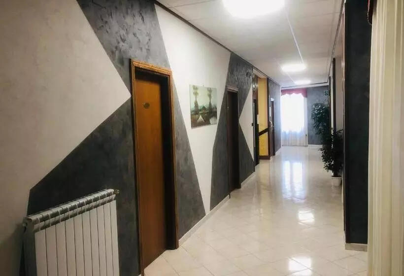 Hotelli Elvira Fiuggi