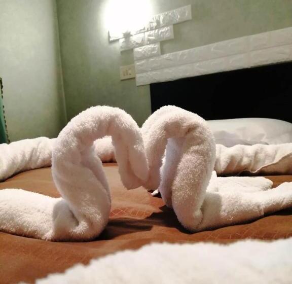 Отель Elvira Fiuggi