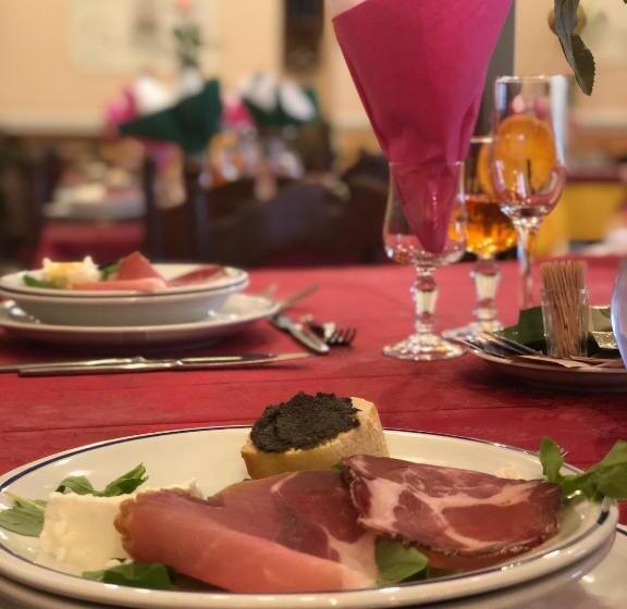 Отель Elvira Fiuggi