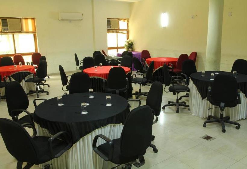 호텔 Infocity Club And Resort