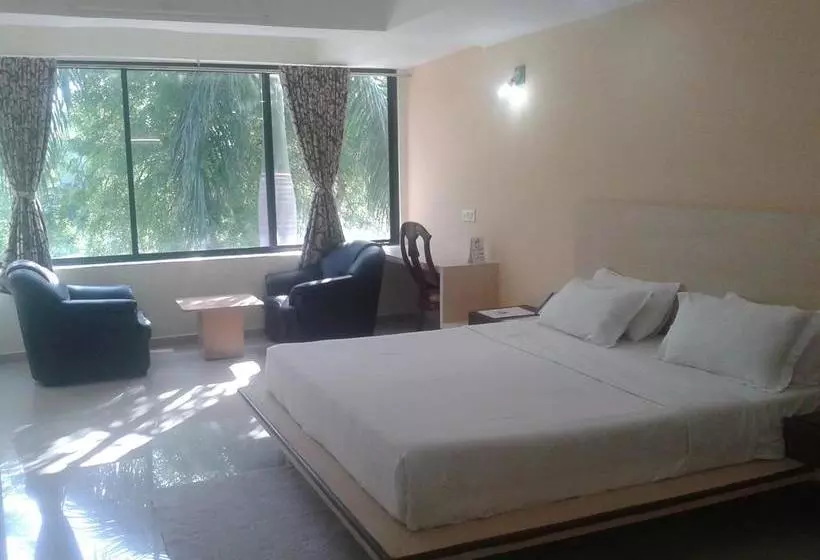 Hotelli Infocity Club And Resort