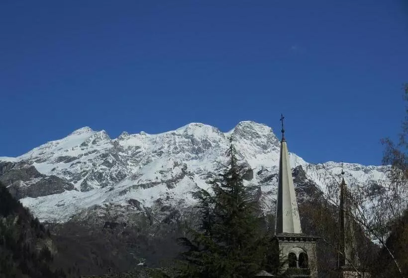 Hotelli Pensione Genzianella