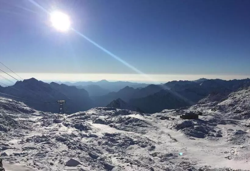 Hotelli Pensione Genzianella