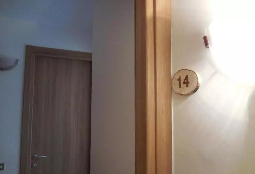 Hotelli Pensione Genzianella