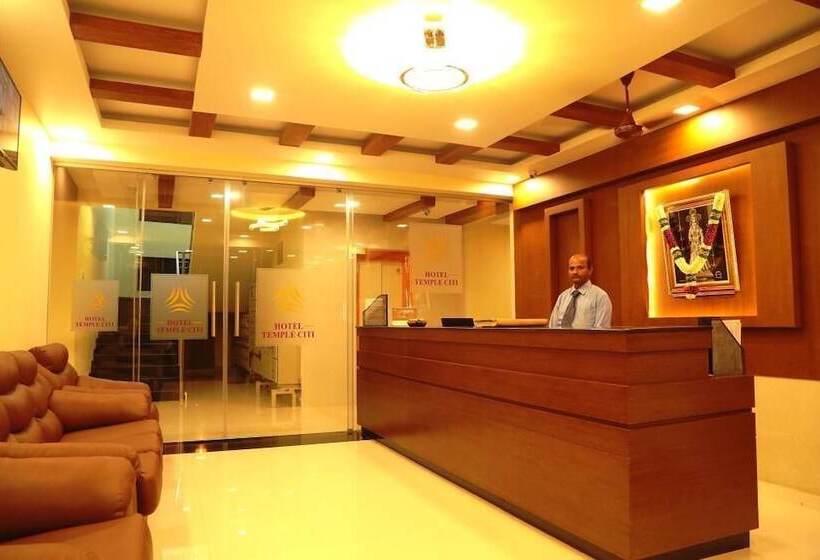 Отель Temple Citi