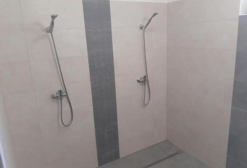 호스텔 Ubytovna Kubra