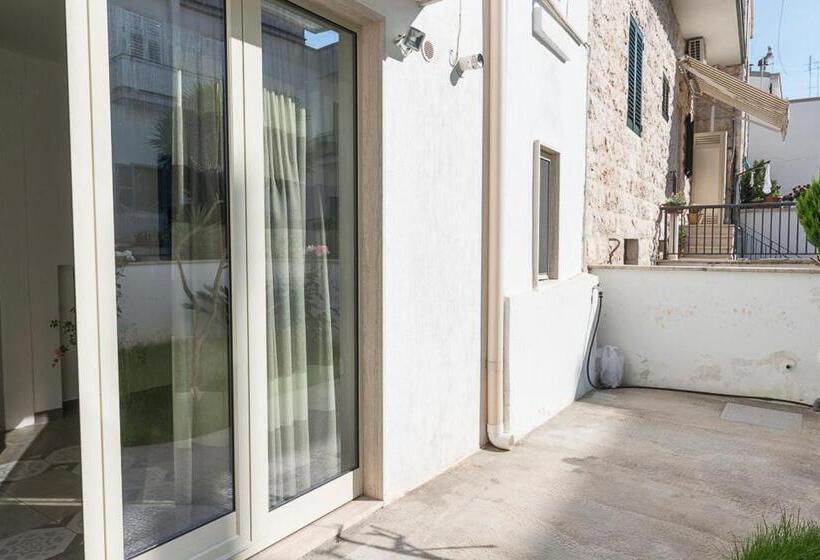 تختخواب و صبحانه A Due Passi Dal Centro