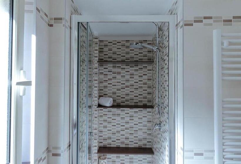 تختخواب و صبحانه A Due Passi Dal Centro