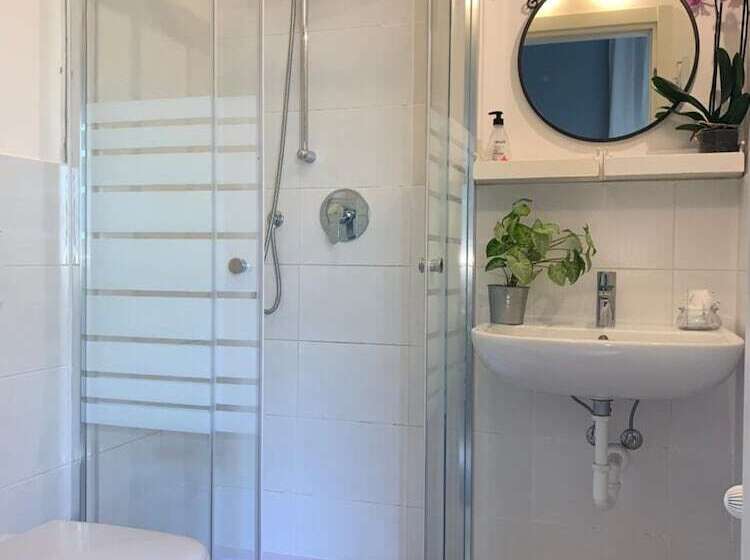 تختخواب و صبحانه Casa Italia