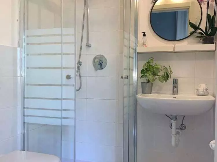 تختخواب و صبحانه Casa Italia