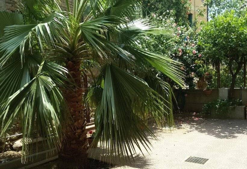 Bed and Breakfast Def House