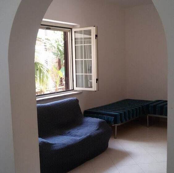 Bed and Breakfast Def House