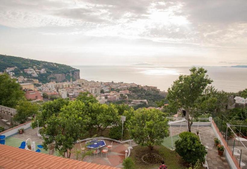 تختخواب و صبحانه Garden On The Sea