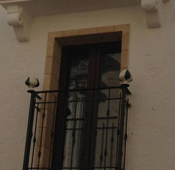 تختخواب و صبحانه Magnolia