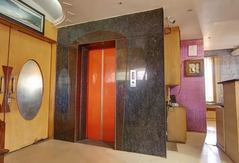 Aamiaismajoitus (B&B) Rajsangam International