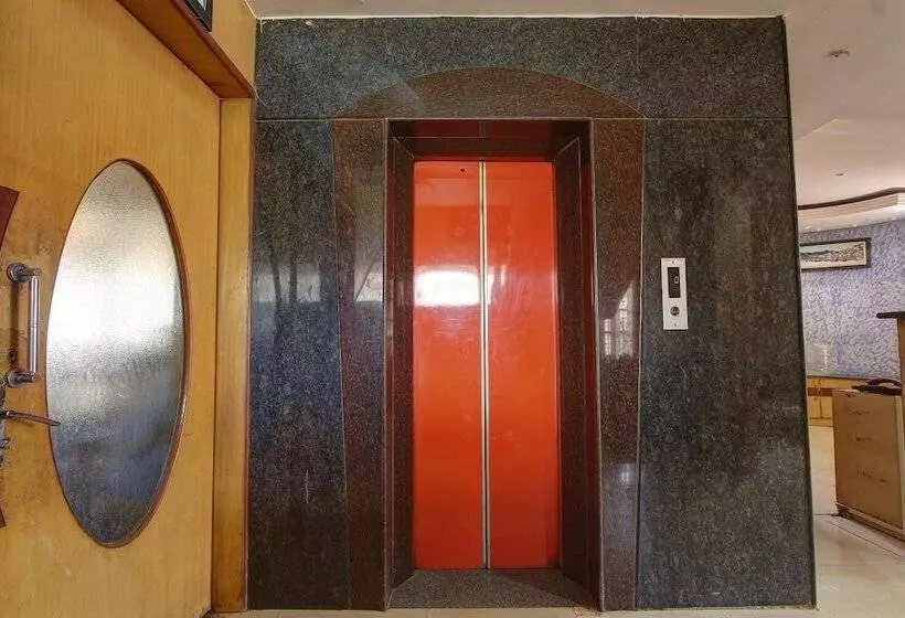 Aamiaismajoitus (B&B) Rajsangam International