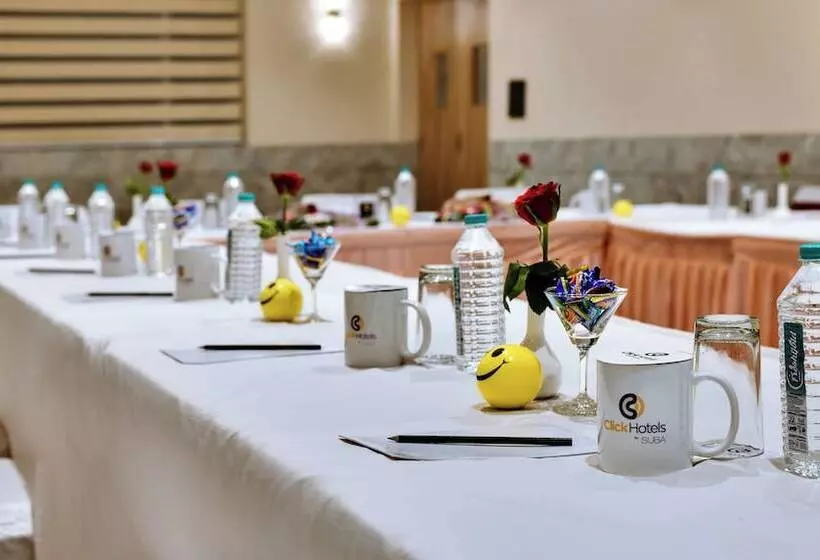 Click Hotel Bhuj