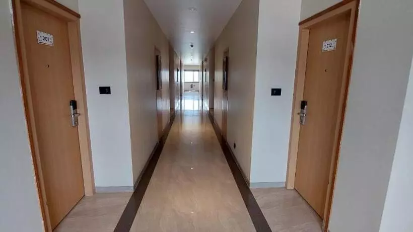 Click Hotel Bhuj